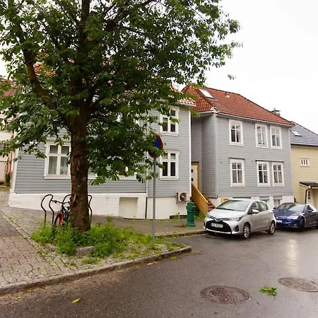 شقة New! Modern In Historic Area Of Bergen! برغن