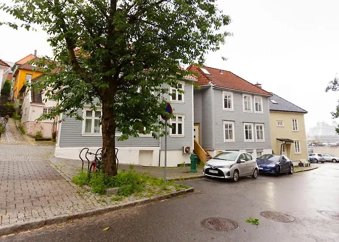 Daire New! Modern In Historic Area Of Bergen! Bergen